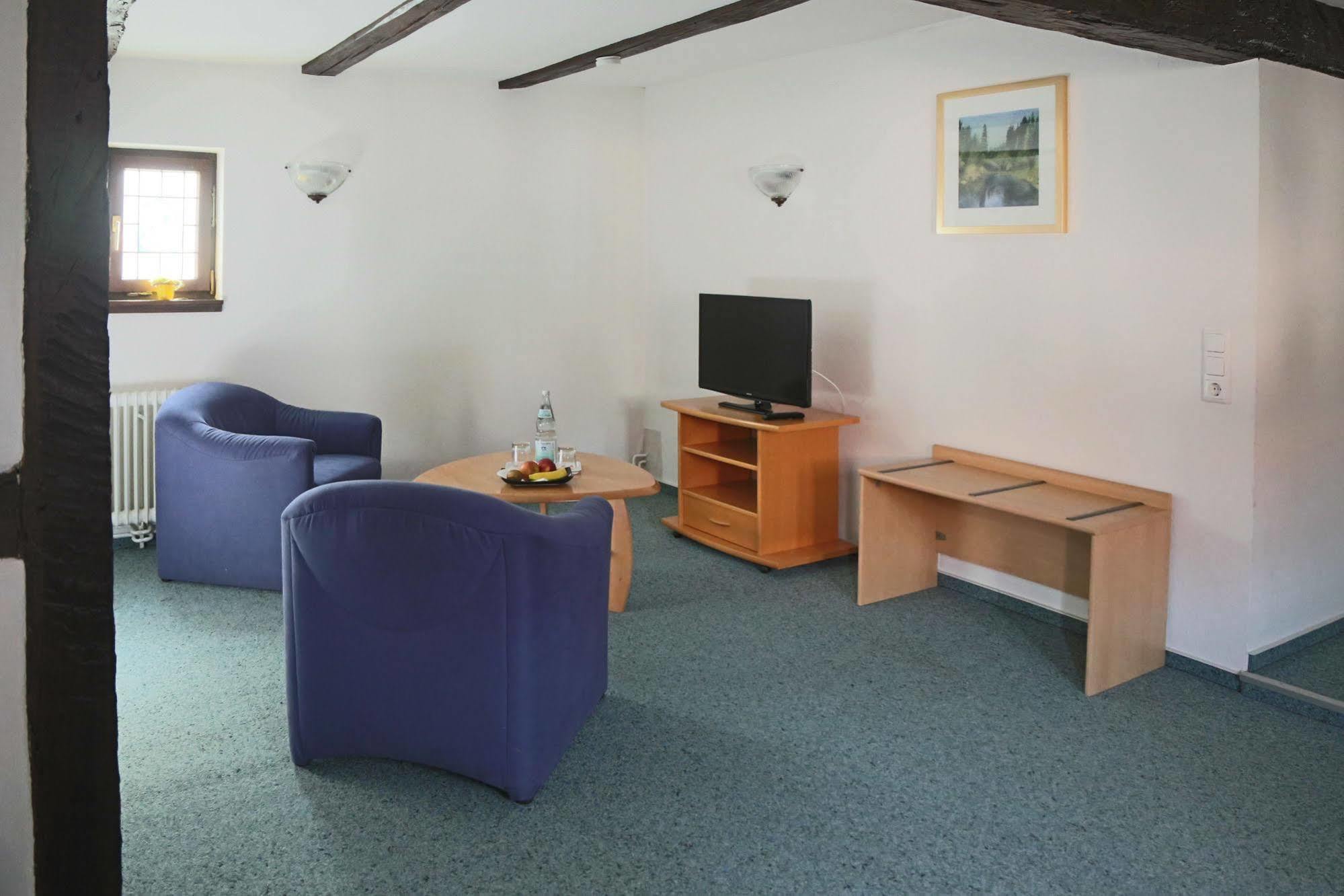 Hotel Doernersches Haus Walldorf  Esterno foto